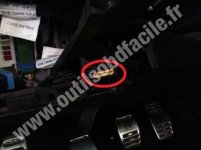 alfa-romeo-giulietta-obd2-plug.jpg