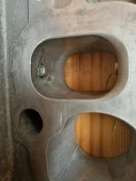 Widok zaślepienia śrubom od wnętrza kolektora.jpg