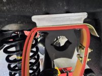 Taśma na moście.jpg Taśma na moście.jpg