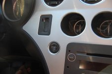 konsola2.jpg konsola2.jpg